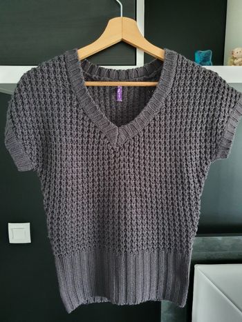Pull gris manches courtes