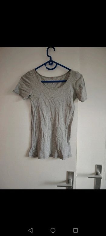 Tee-shirt sans marque 34