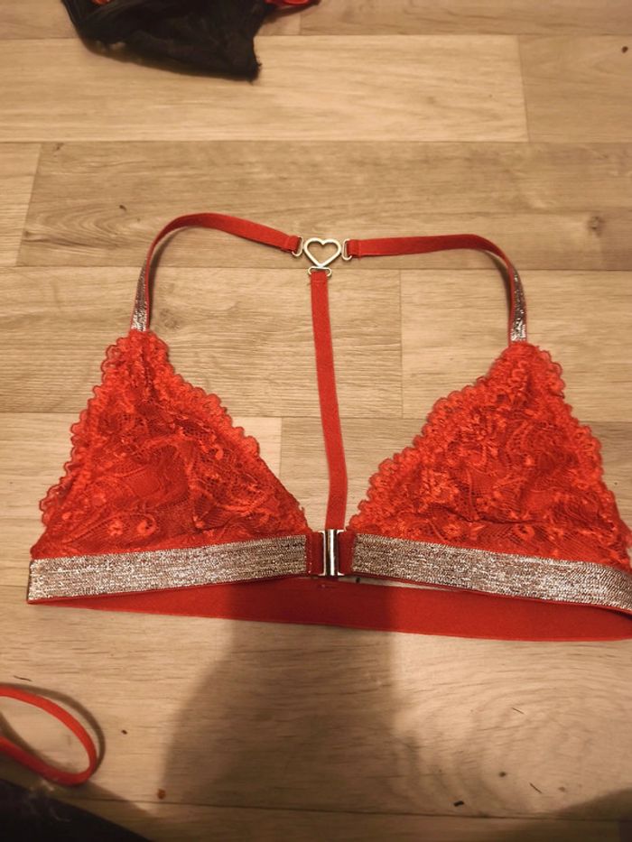 Soutien gorge ouverture devant taille M neuf marque shein