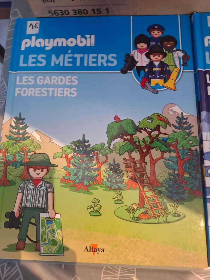 Livre playmobil "Les métiers " neuf - photo numéro 2