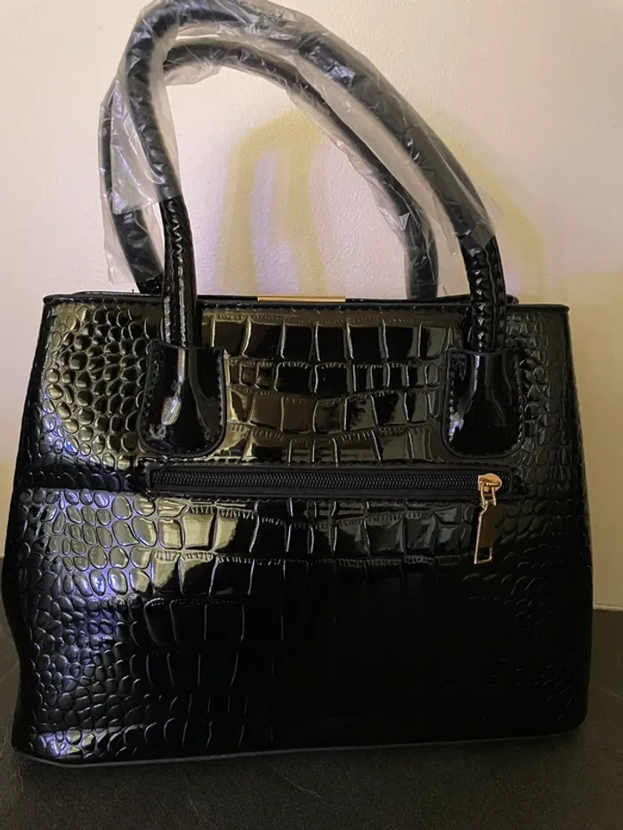 Sac à mains vernis noir - photo numéro 2