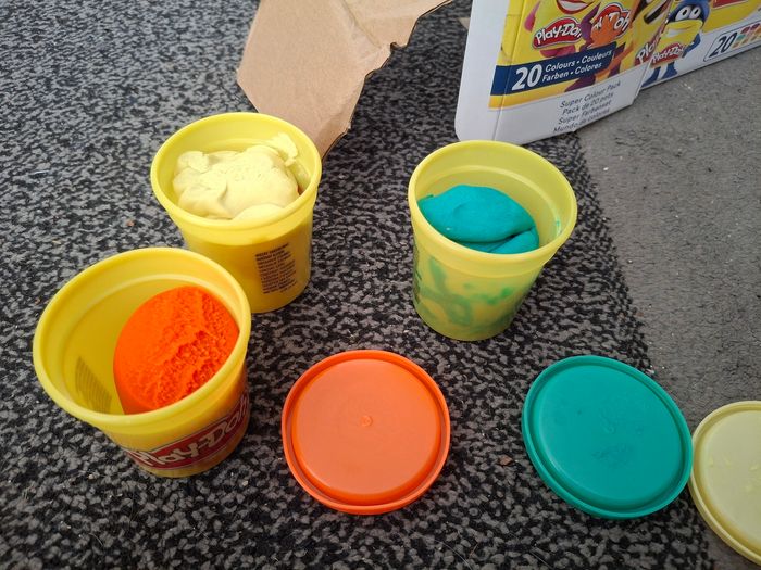 Lot de 20 pots de pâte à modeler Play Doh - photo numéro 2
