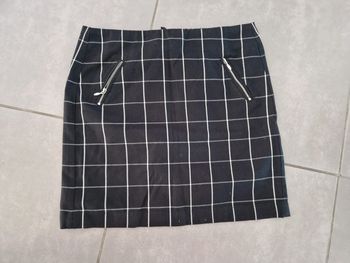 Jupe noire à carreaux