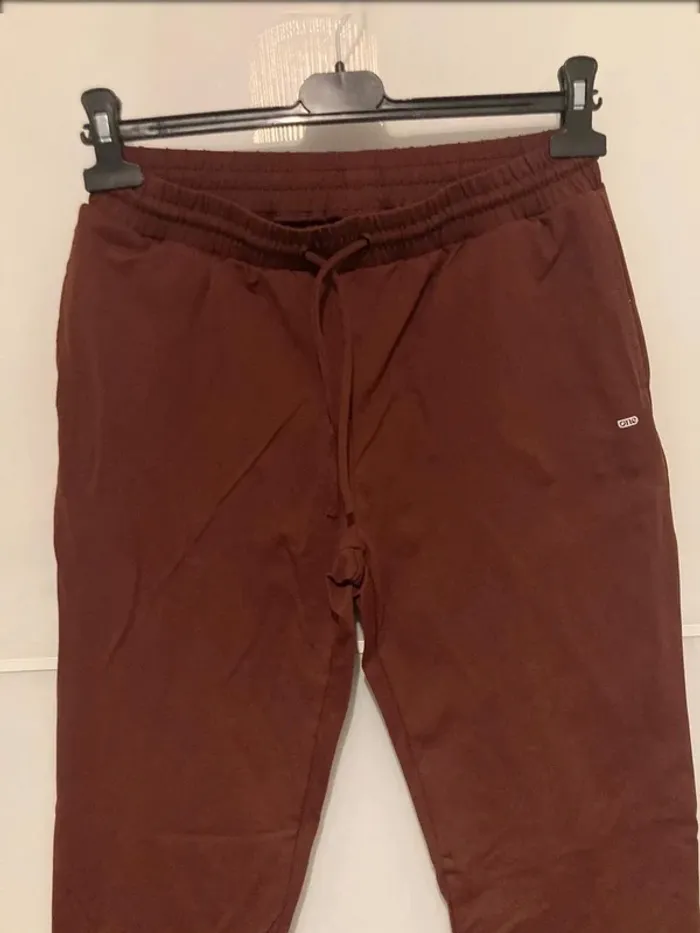Pantalon de yoga - photo numéro 2