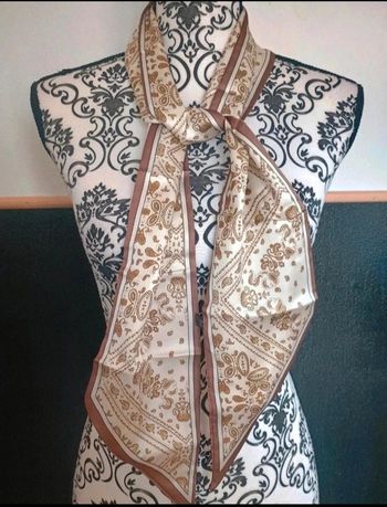 Foulard chic à ne pas manquer – style élégant & intemporel