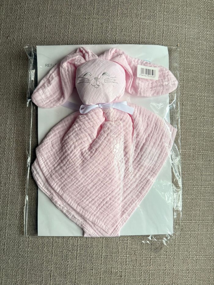 Doudou lapin rose