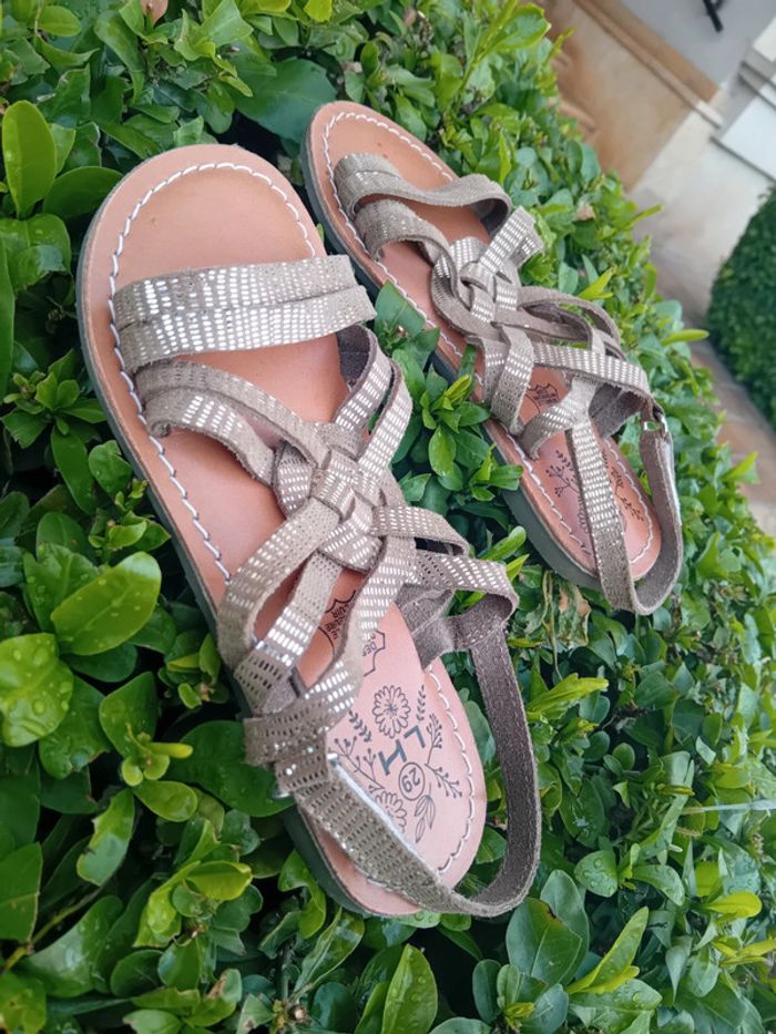 Chaussure sandales neuves 29 - photo numéro 3