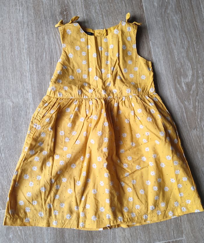 Lot de robes - photo numéro 2