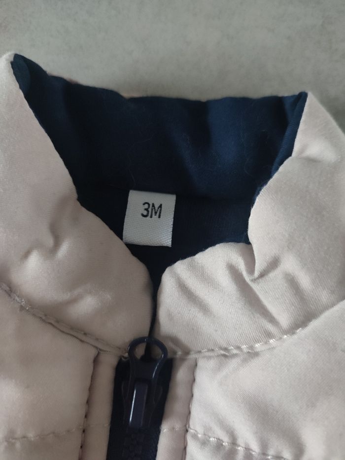 Doudoune sans manche beige taille 3 mois - photo numéro 2