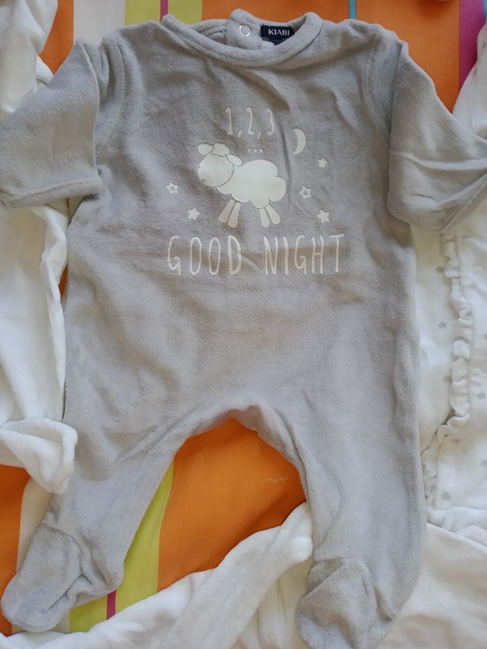 Pyjama Gris 123 good night avec mouton Kiabi 1 mois - photo numéro 5