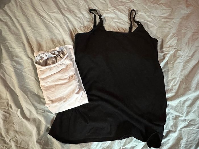 2 t-shirts de grossesse et allaitement