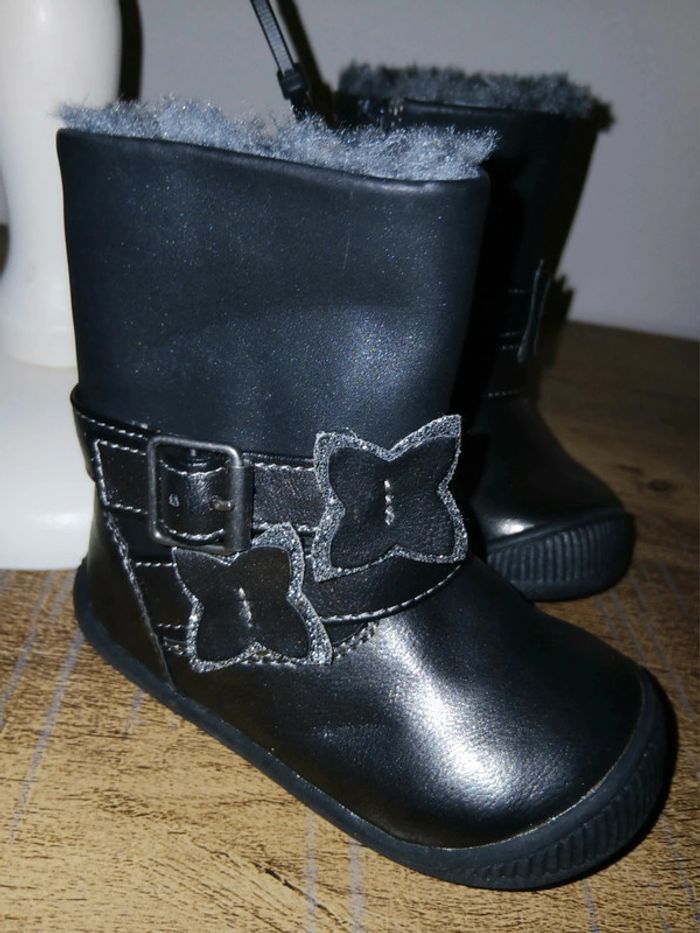 Botte neuf taille 19