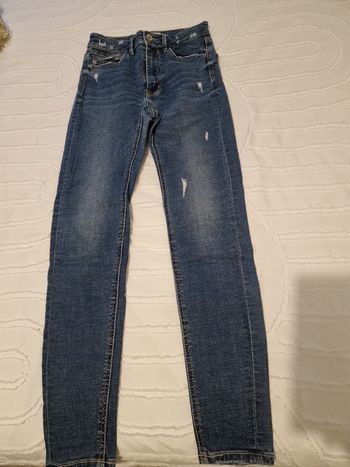 Jeans 36 taille haute Stradivarius