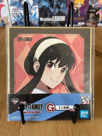 Spy x Family - Shikishi 13,5 cm Yor Forger - Ichiban Kuji Mission Start (Lot G)