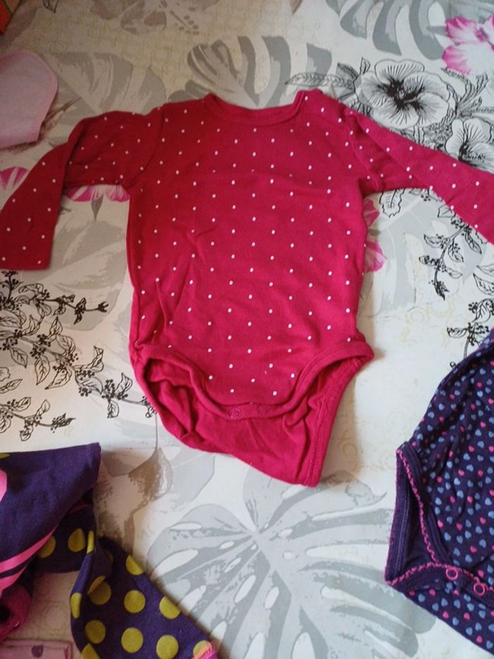 4 bodies manches longues 6 mois - photo numéro 5