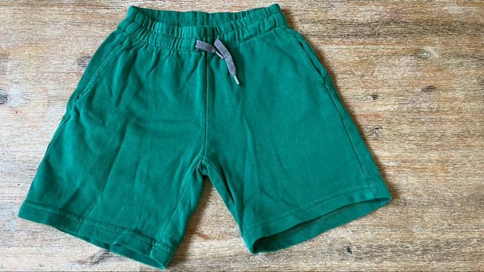 Short 6 ans - photo numéro 1
