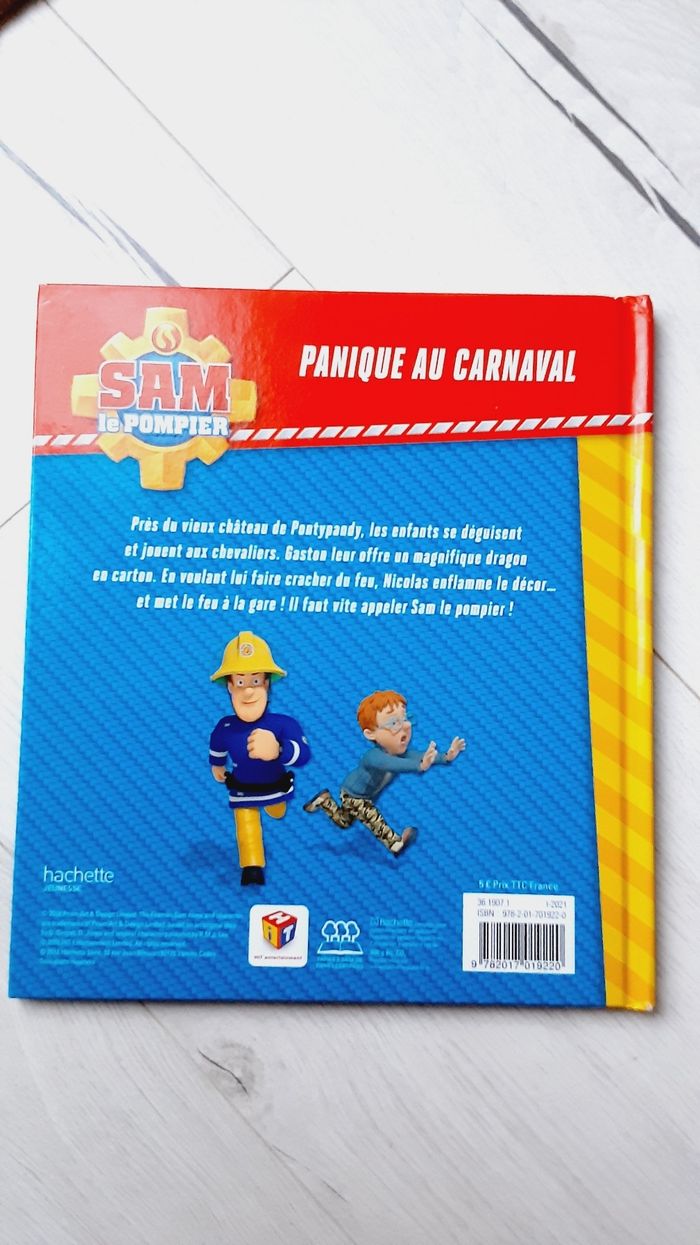 Livre Sam le pompier,  Panique au carnaval - photo numéro 2