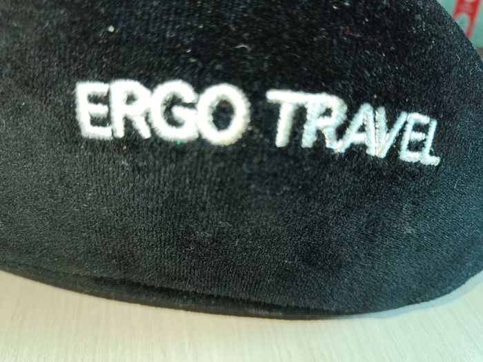 Coussin de voyage tour de cou velours mémoire de forme Ergo Travele - photo numéro 5