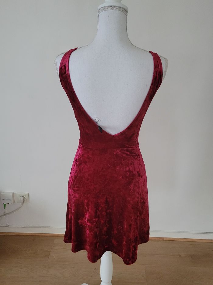 Robe bordeaux velours - photo numéro 3