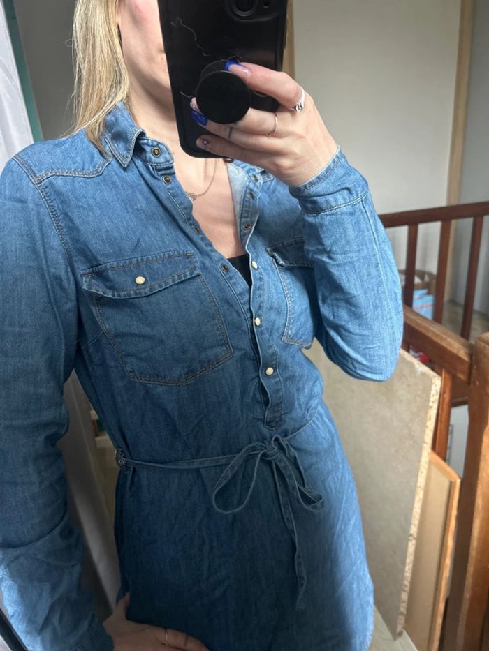 Jolie robe en jean - photo numéro 4