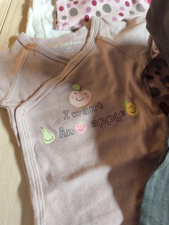 Lot bodies fille manches longues 6 mois - photo numéro 2