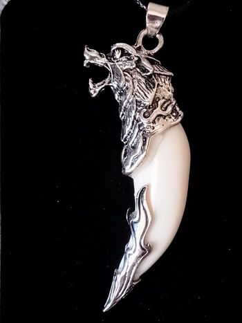 Collier corde de cire + pendentif celtique