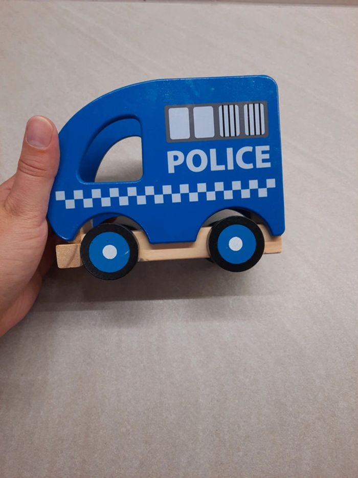 Voiture police en bois - photo numéro 4