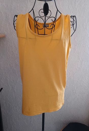 tee shirt sans manche t38