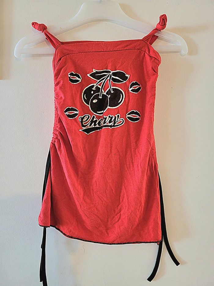 Top rouge fille motif cerise noires taille 8 ans - photo numéro 2