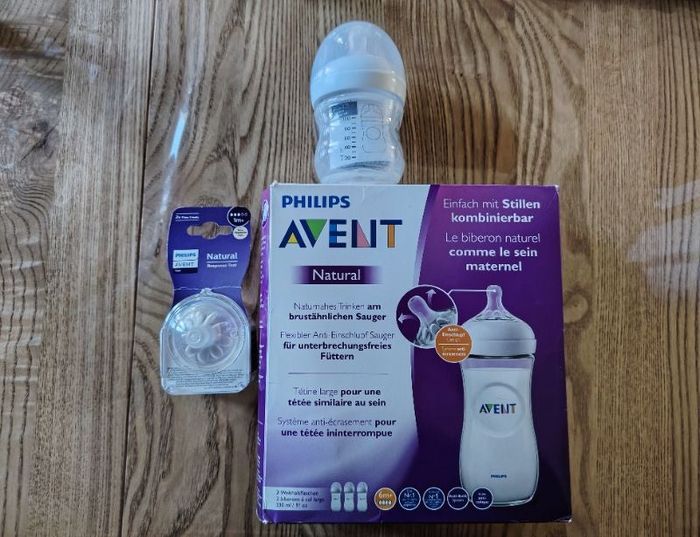 Biberon avent philip et tétine 1m+