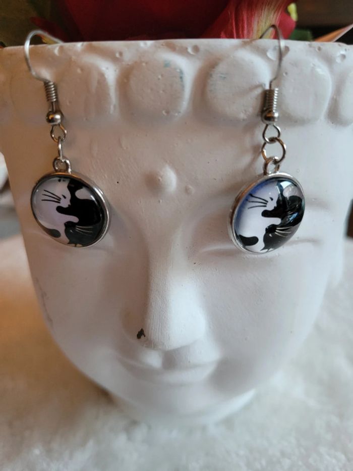 Boucles d oreilles chats ying yang - photo numéro 3