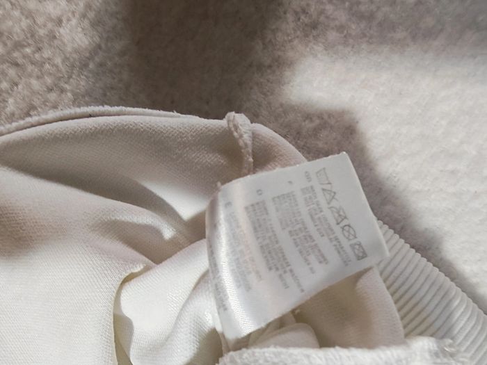 Élégante veste de survêtement Fred Perry taille L Femme, couleur blanc crème. - photo numéro 9