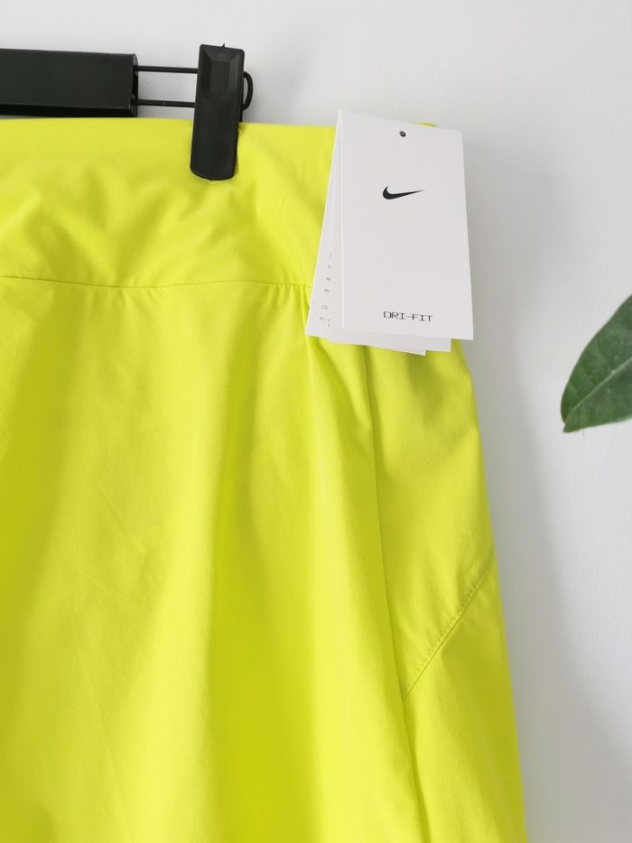 Short de training vert anis Nike Taille XL - photo numéro 4