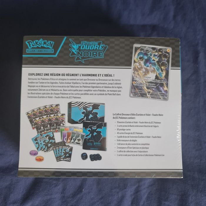 ETB Pokémon Foudre Noire - photo numéro 2