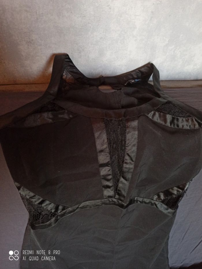 Robe noire ajourée - photo numéro 2