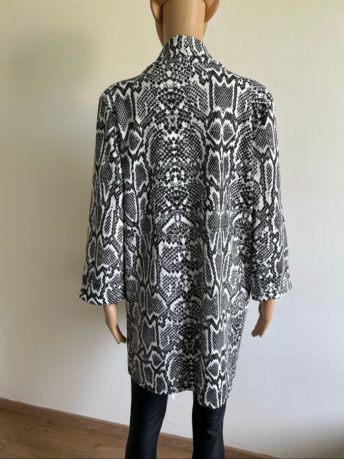 Veste imprimée mi longue taille unique jamais portée - photo numéro 5