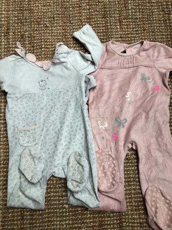 Lot deux pyjamas