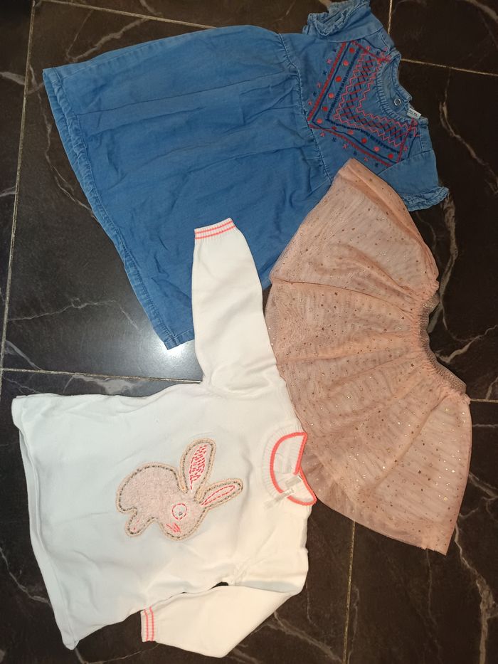 Lot 3 vêtements fille 9 mois