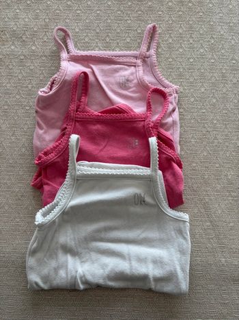 Lot 3 bodys débardeur bébé fille