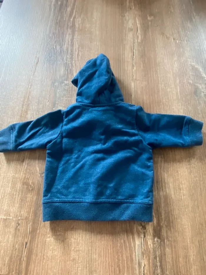 Veste à capuche. - photo numéro 4