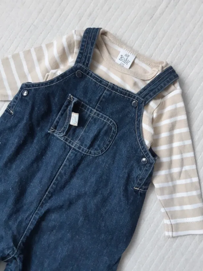 Tenue body manches longues et salopette en jean 6 mois - photo numéro 2
