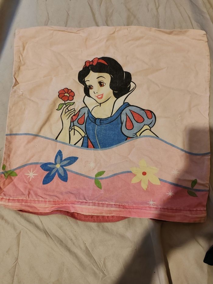 Taie d'oreiller blanche neige