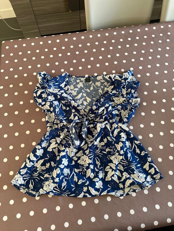 Tee shirt épaulette