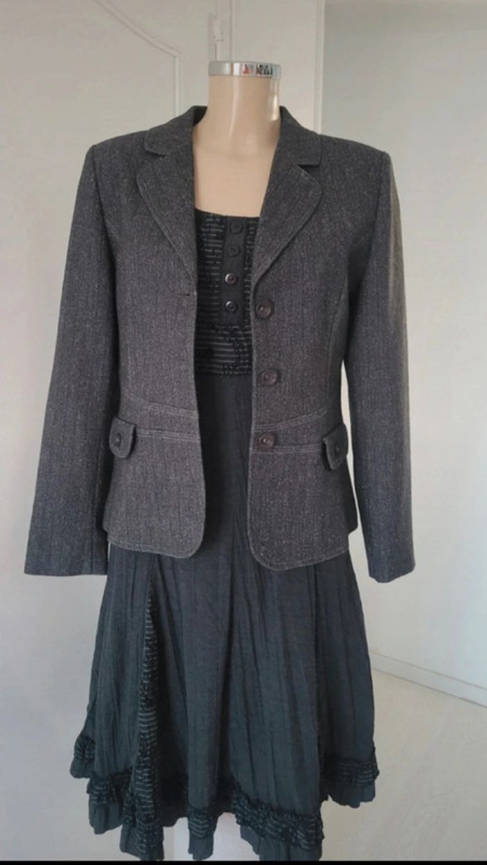 Robe grise et noire - photo numéro 2