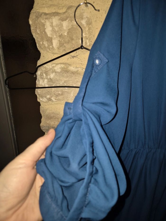 Magnifique robe bleue broderie et boutons col V Christy taille 2 44/46 - photo numéro 3