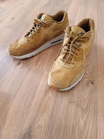 Nike Air max Homme couleur marron pointure 44