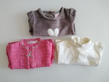 Sweats et gilet , lot de 3 pièces, taille 3 mois