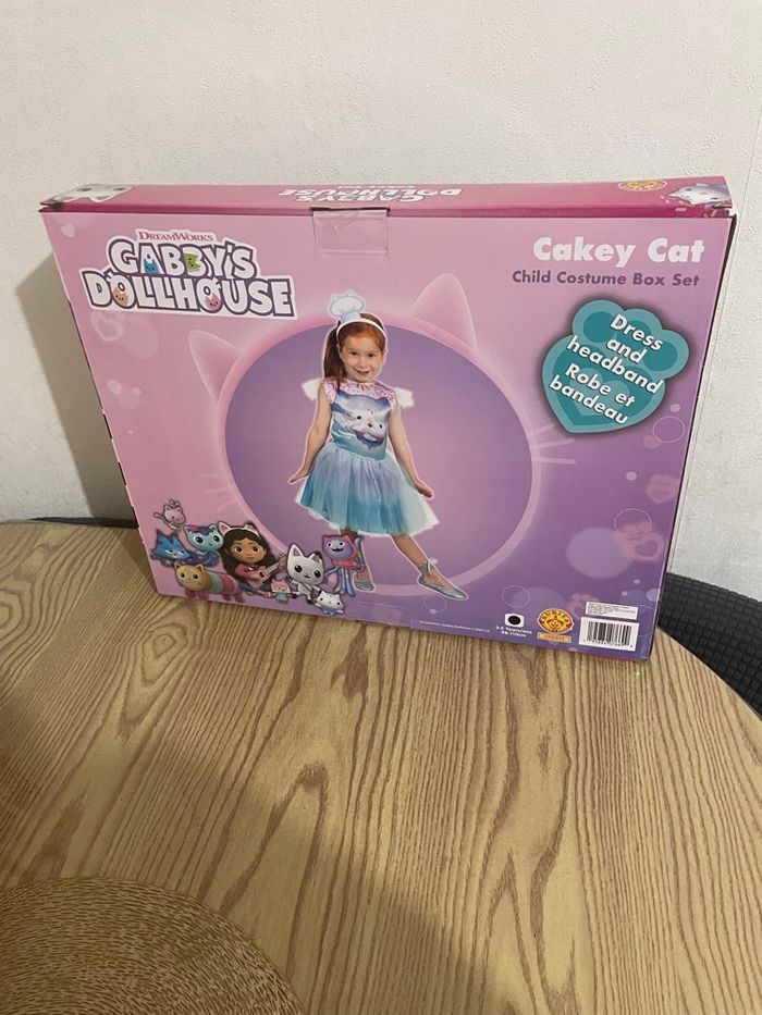 Gabby’s Dollhouse set de déguisement Cakey Cat robe et serre tête. - photo numéro 2