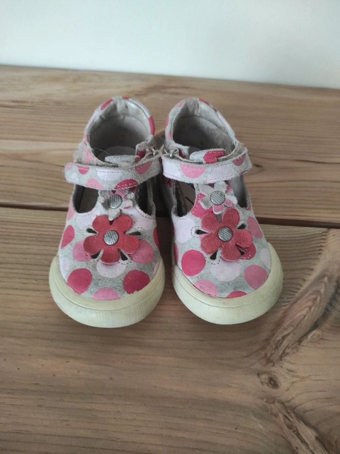 Chaussures 22 - photo numéro 4