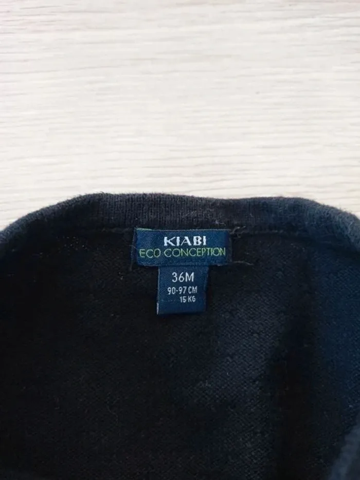 Gilet en maille fantaisie noir Kiabi 36 mois - photo numéro 2